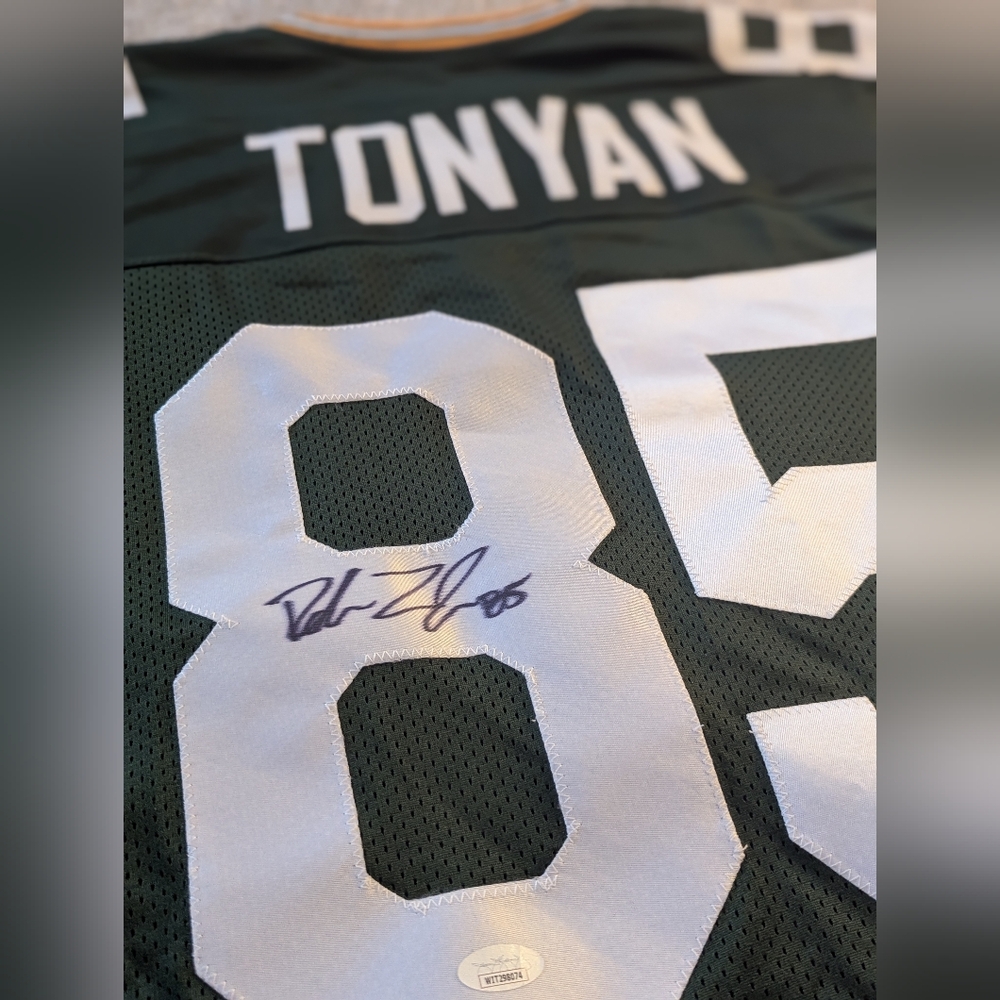 Signed Tonyan Packers Jersey, Brand New Condition